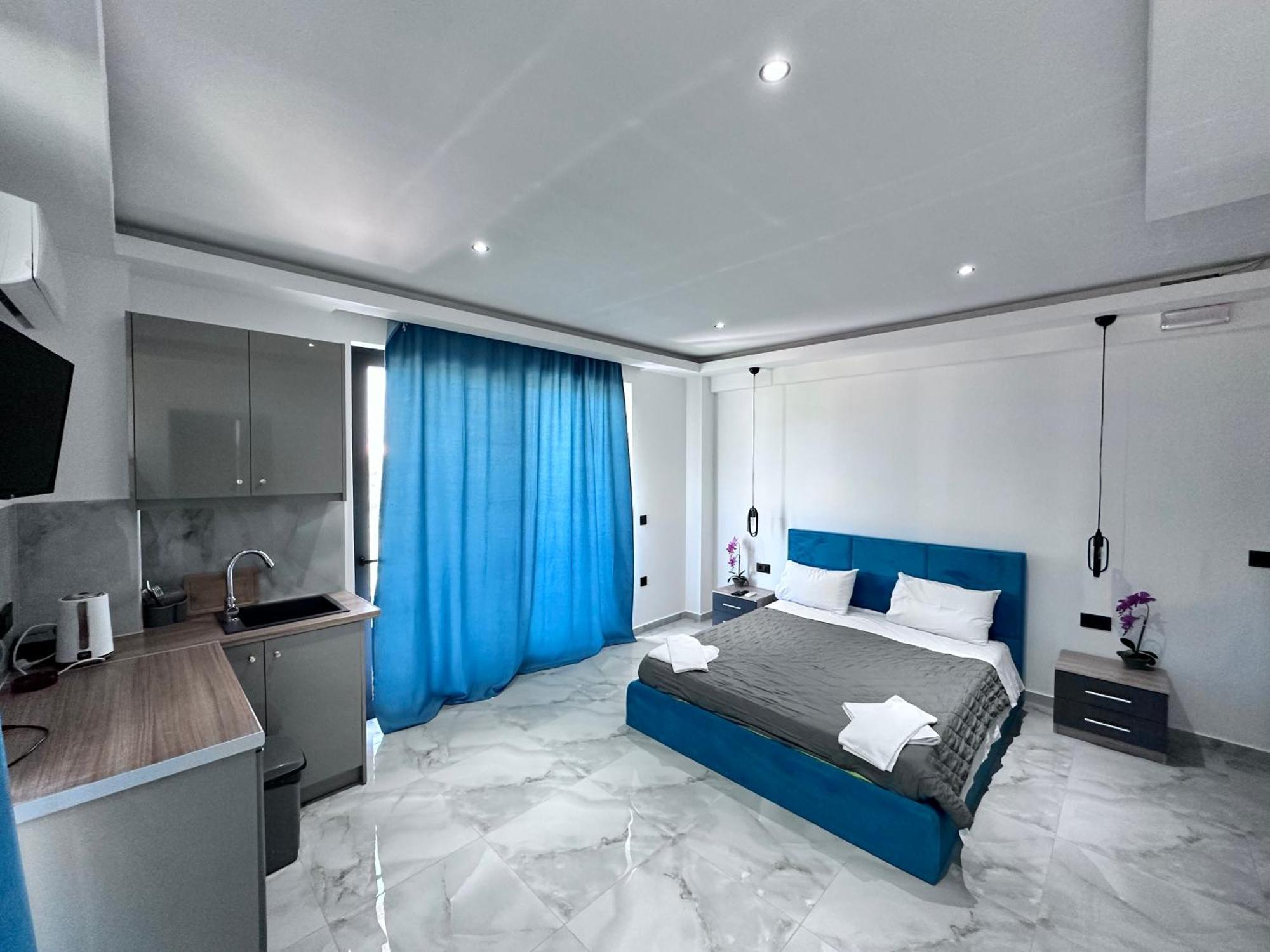 Central Studios Apartments Аликанас Экстерьер фото
