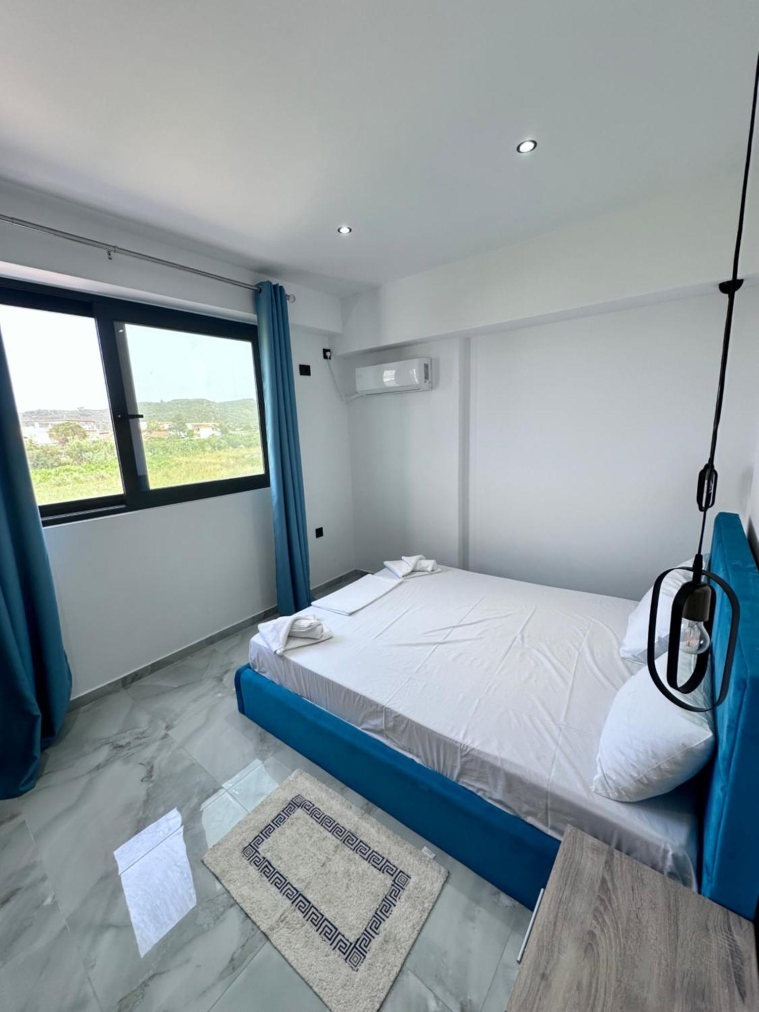 Central Studios Apartments Аликанас Экстерьер фото