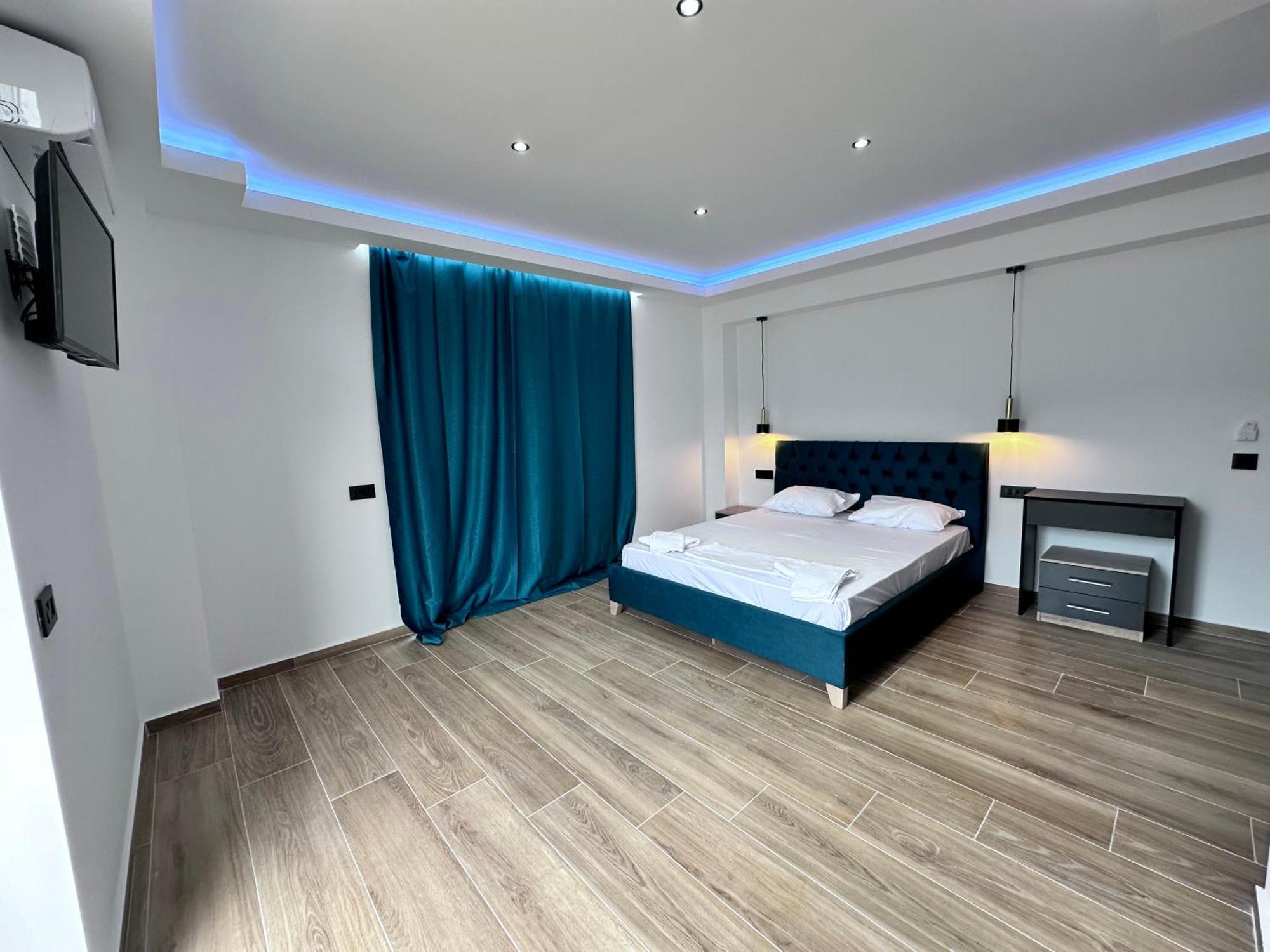 Central Studios Apartments Аликанас Экстерьер фото