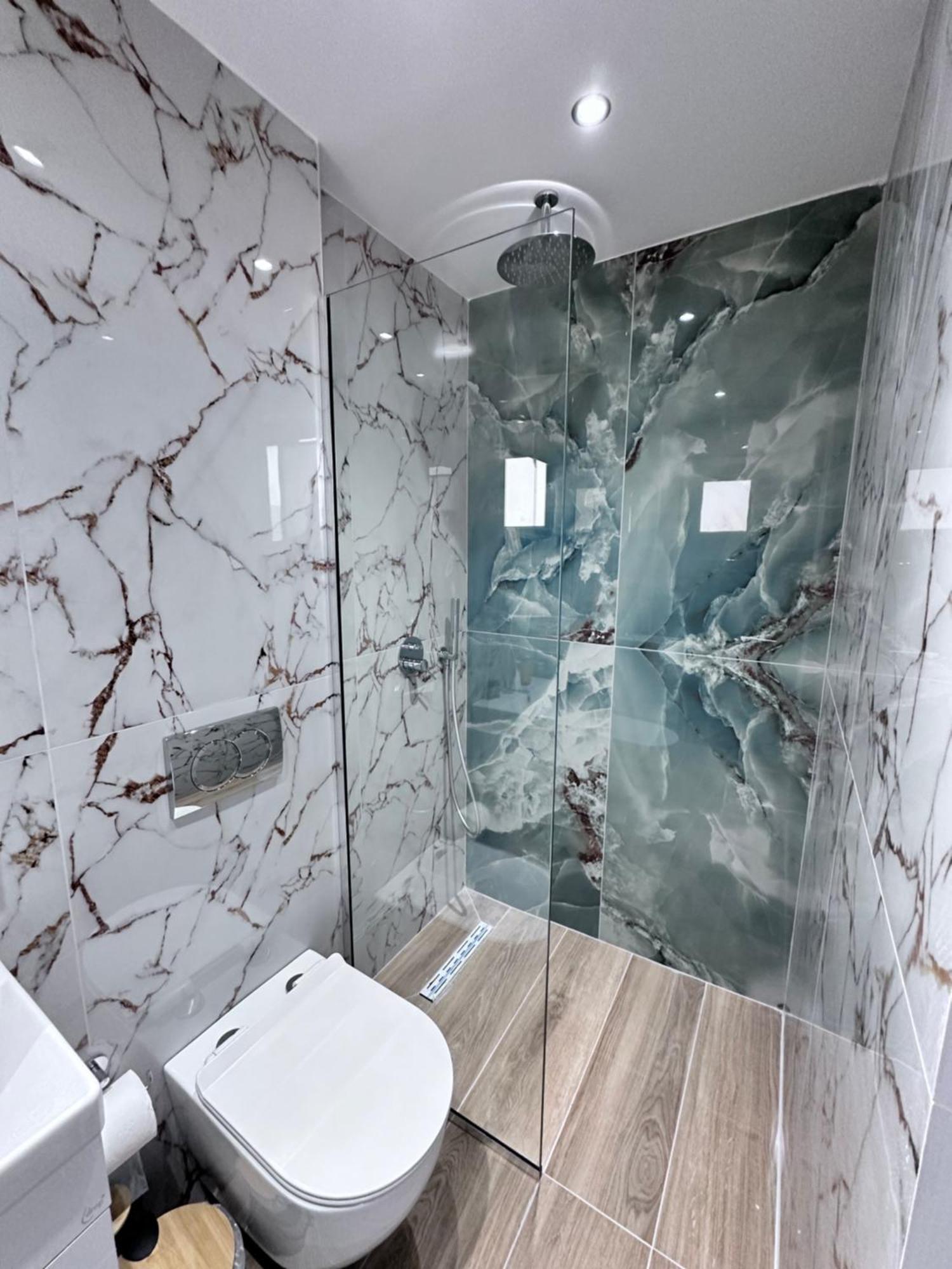 Central Studios Apartments Аликанас Экстерьер фото
